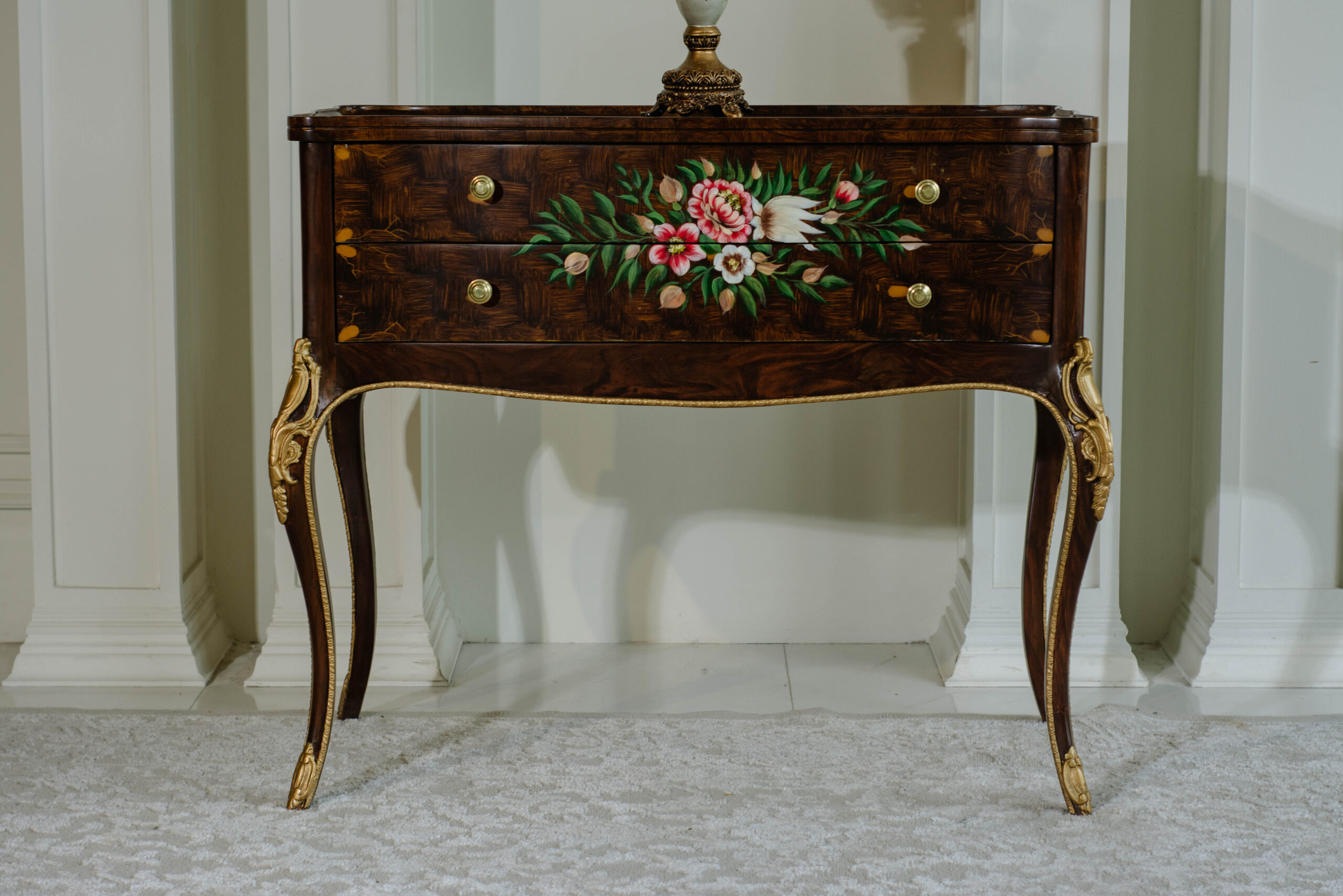 French Console - Image 3