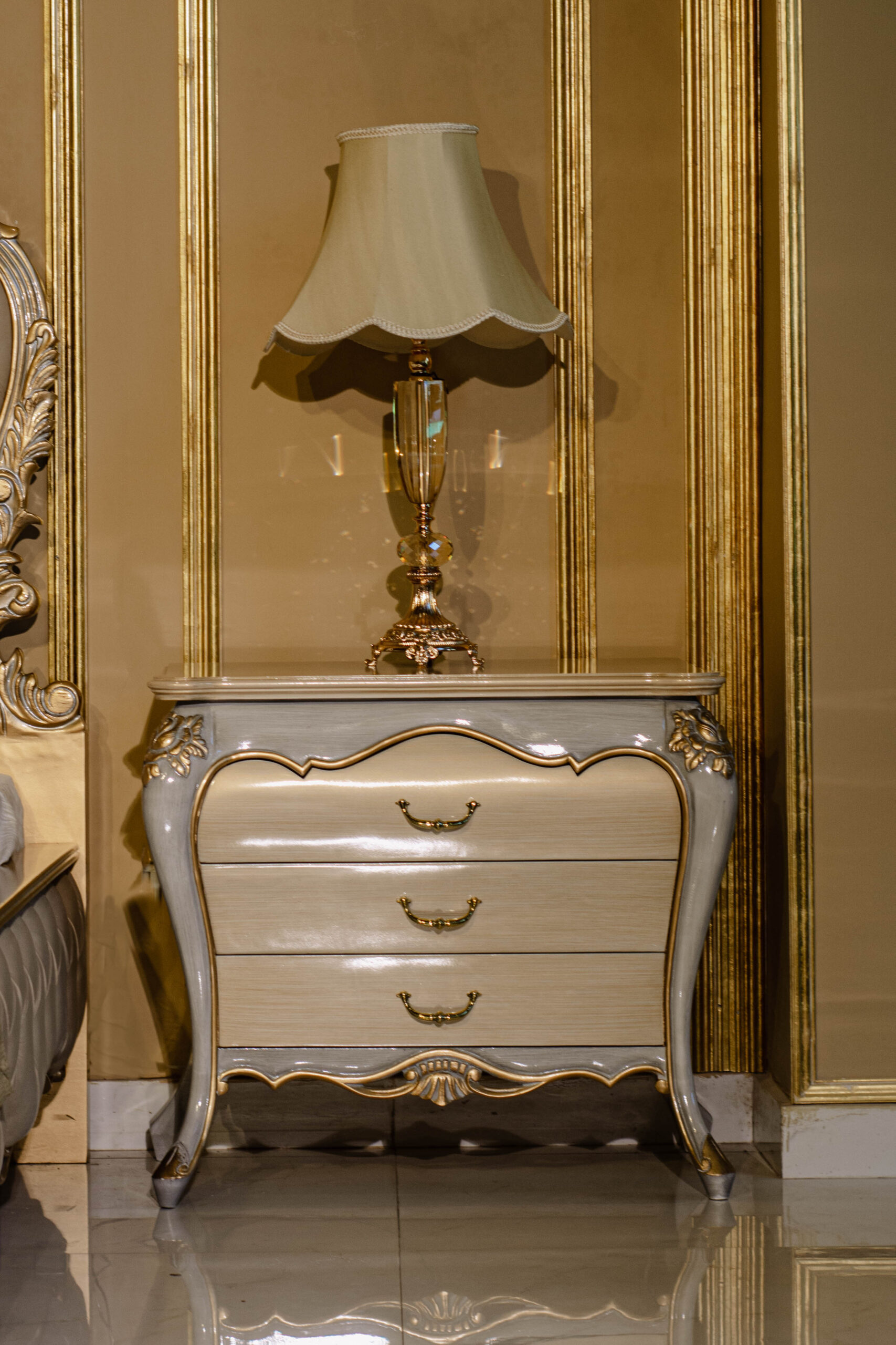 Zinc Gold Bed