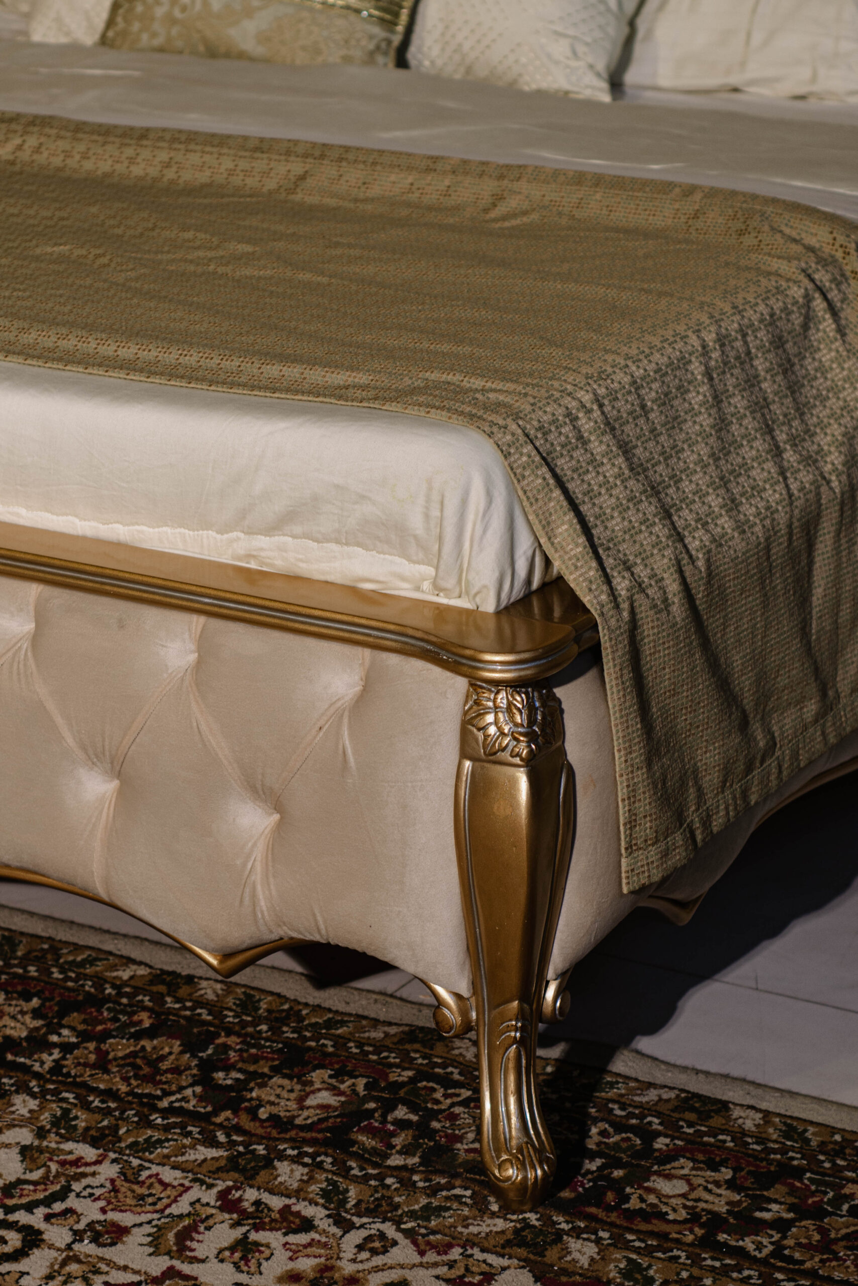 Zinc Gold Bed