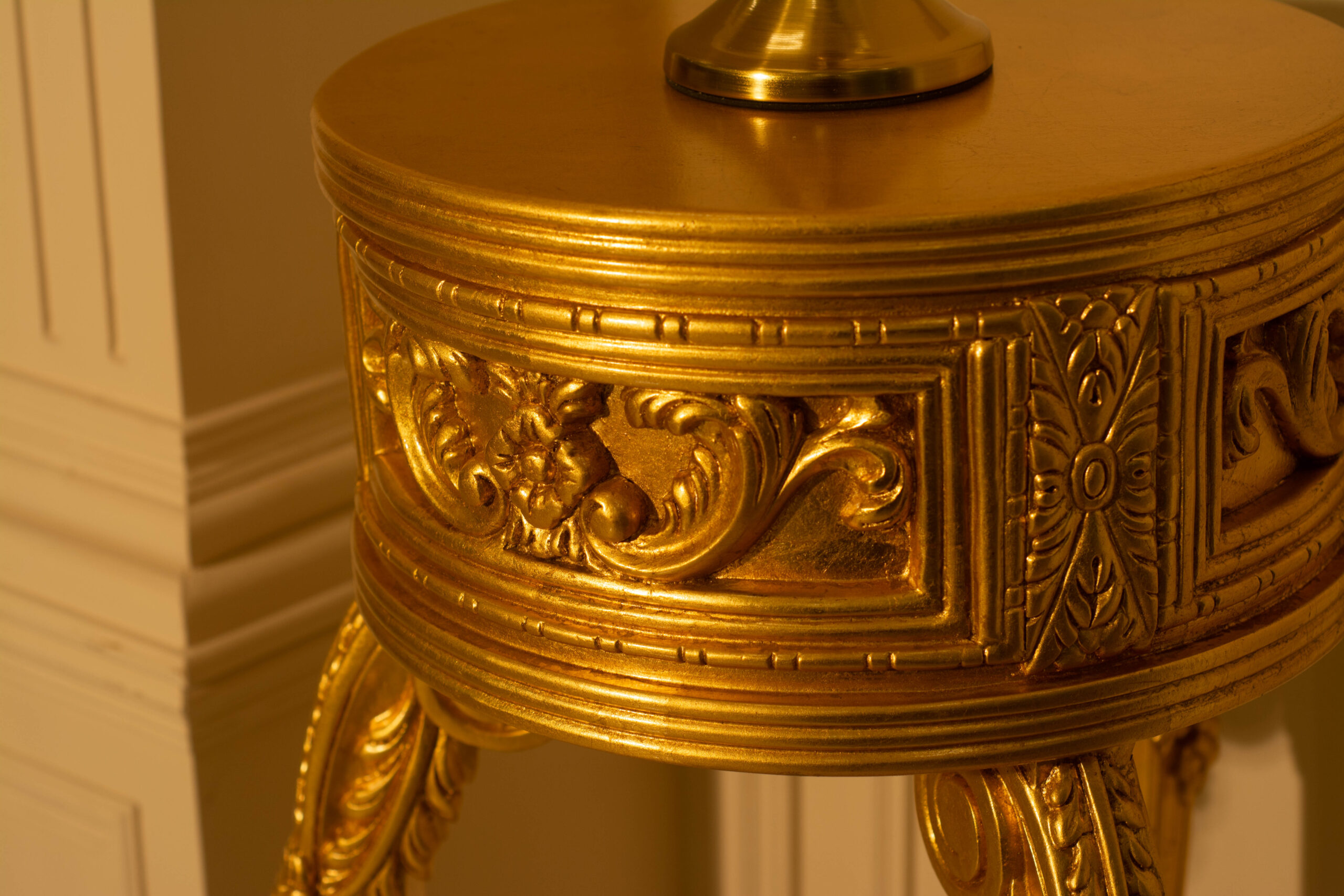 Italian Pedestal - Image 5