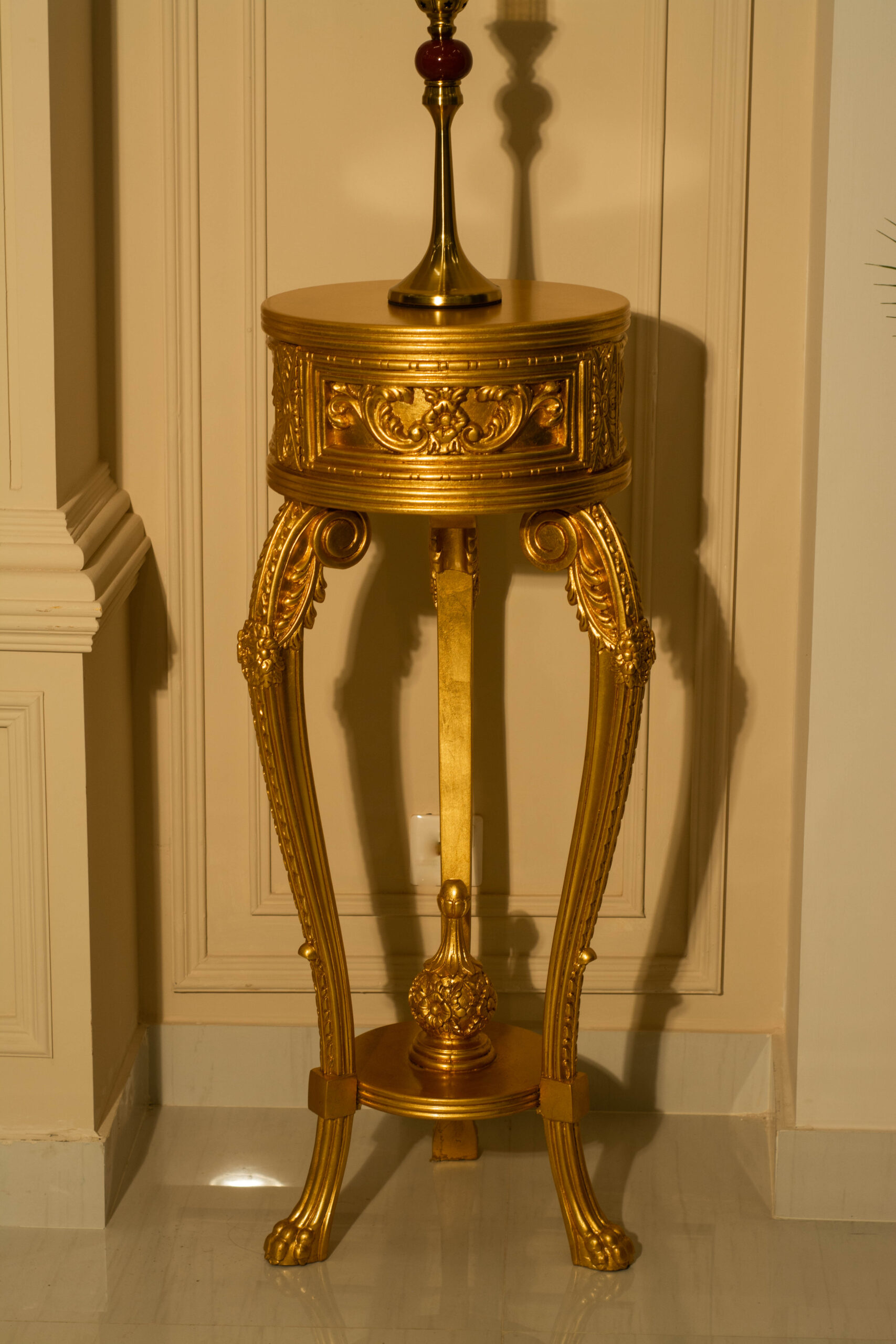 Italian Pedestal - Image 4