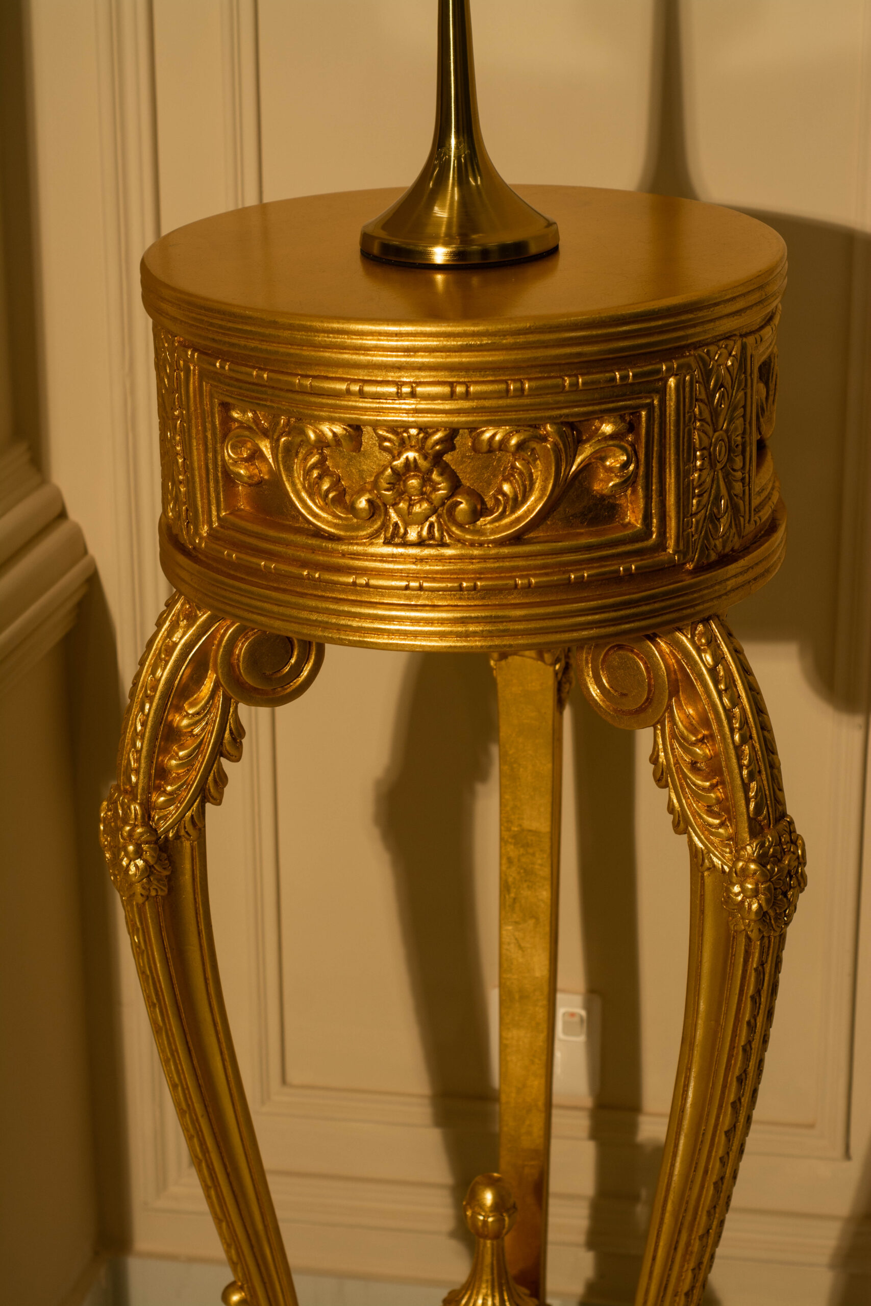 Italian Pedestal - Image 7