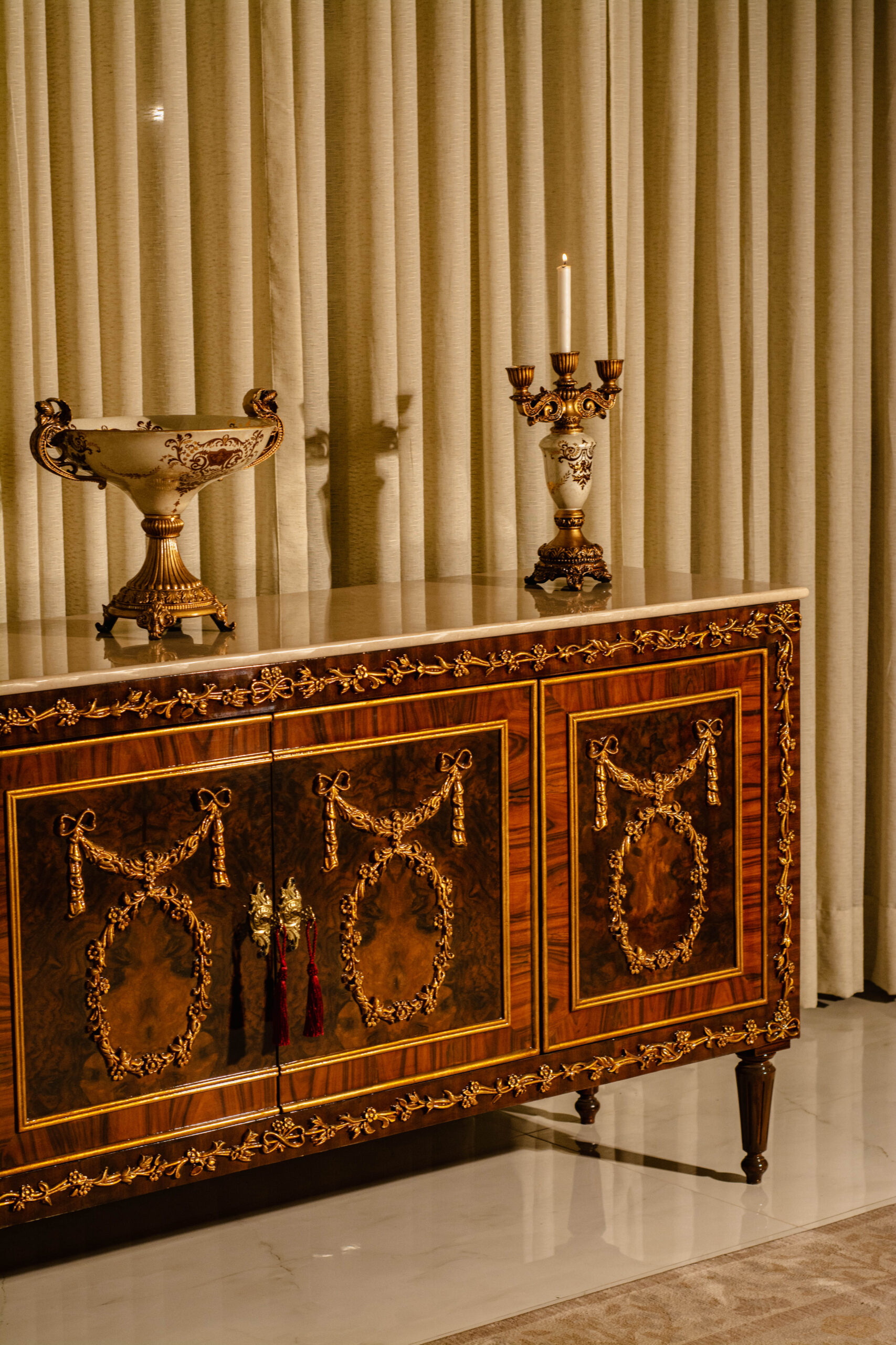 Regence Sideboard With Marble - Image 3