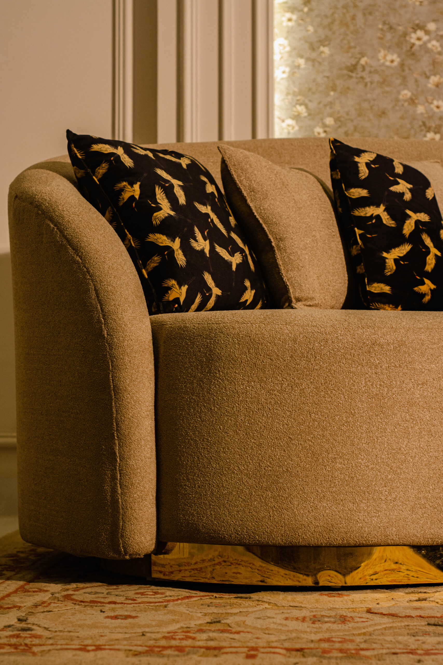 Cuddle Sofa - Image 4