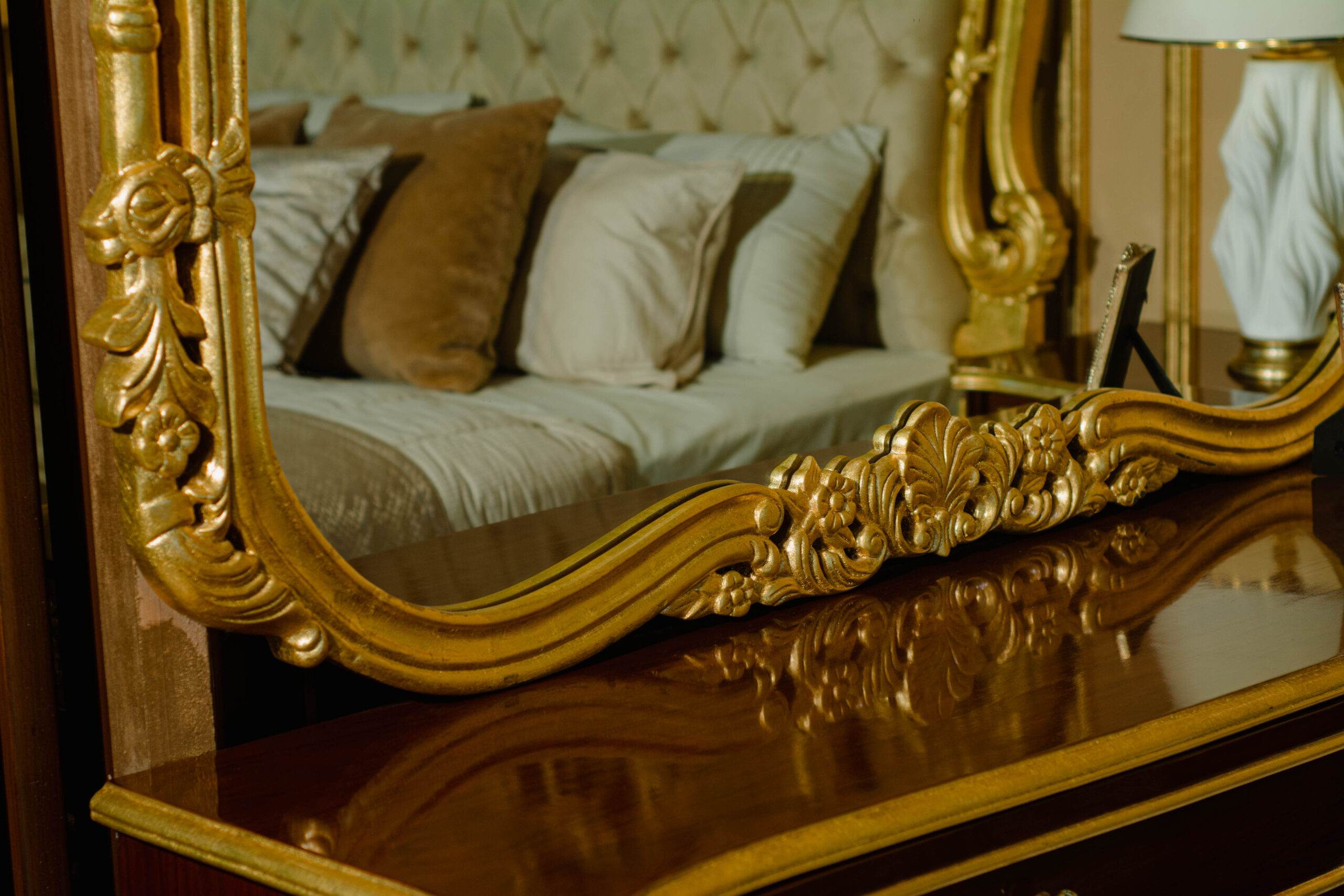King Dresser & Mirror - Image 3