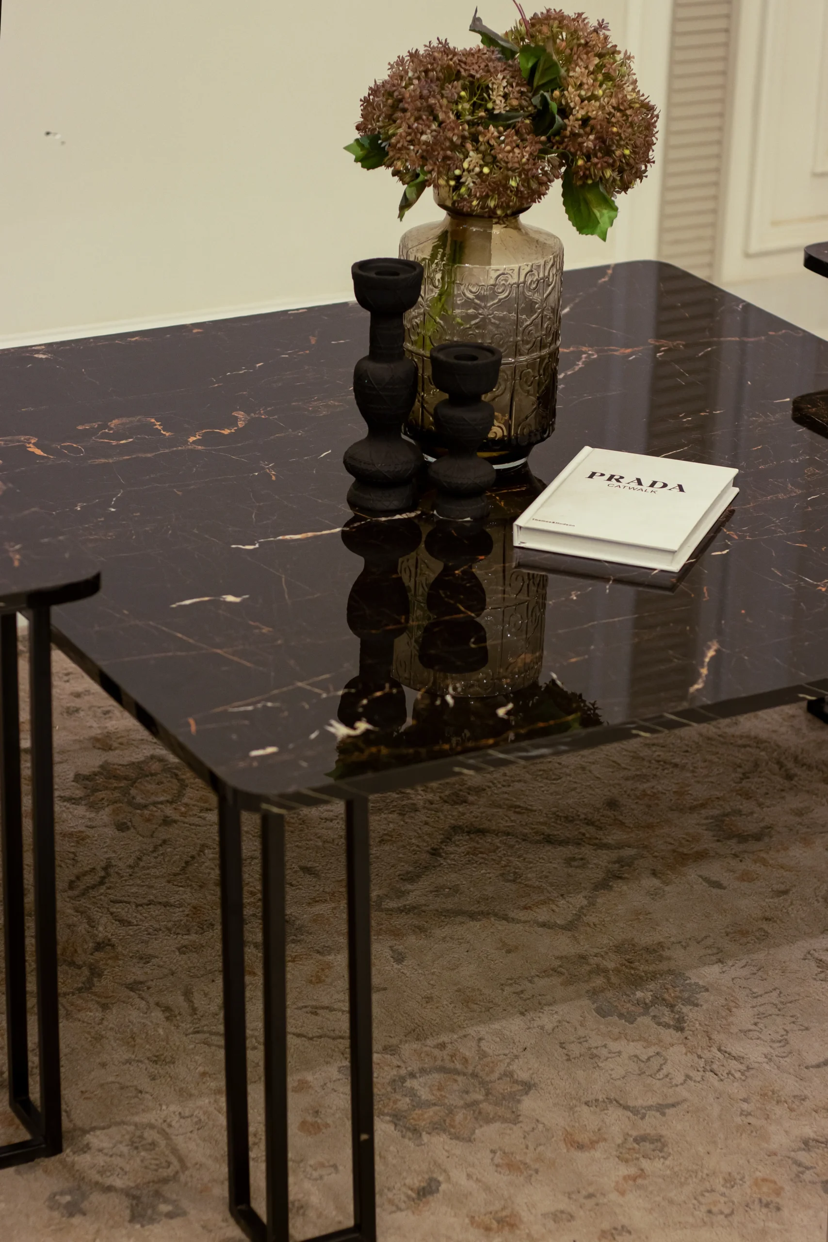 Axis Center Table Set