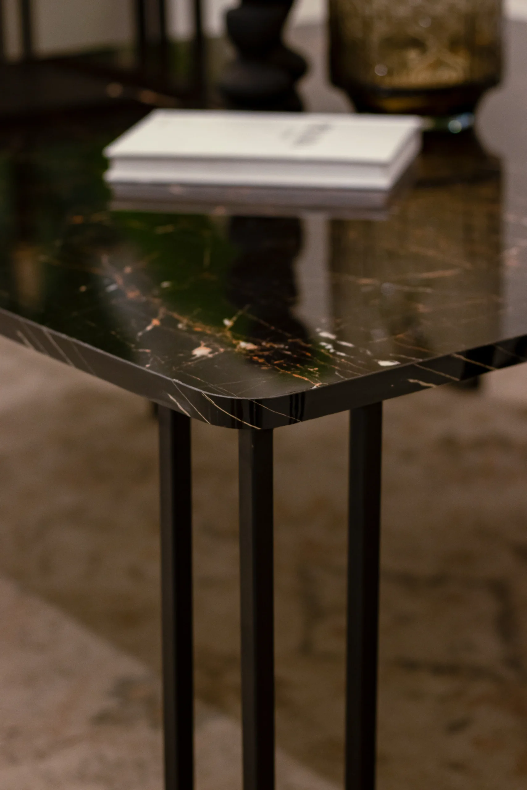 Axis Center Table Set