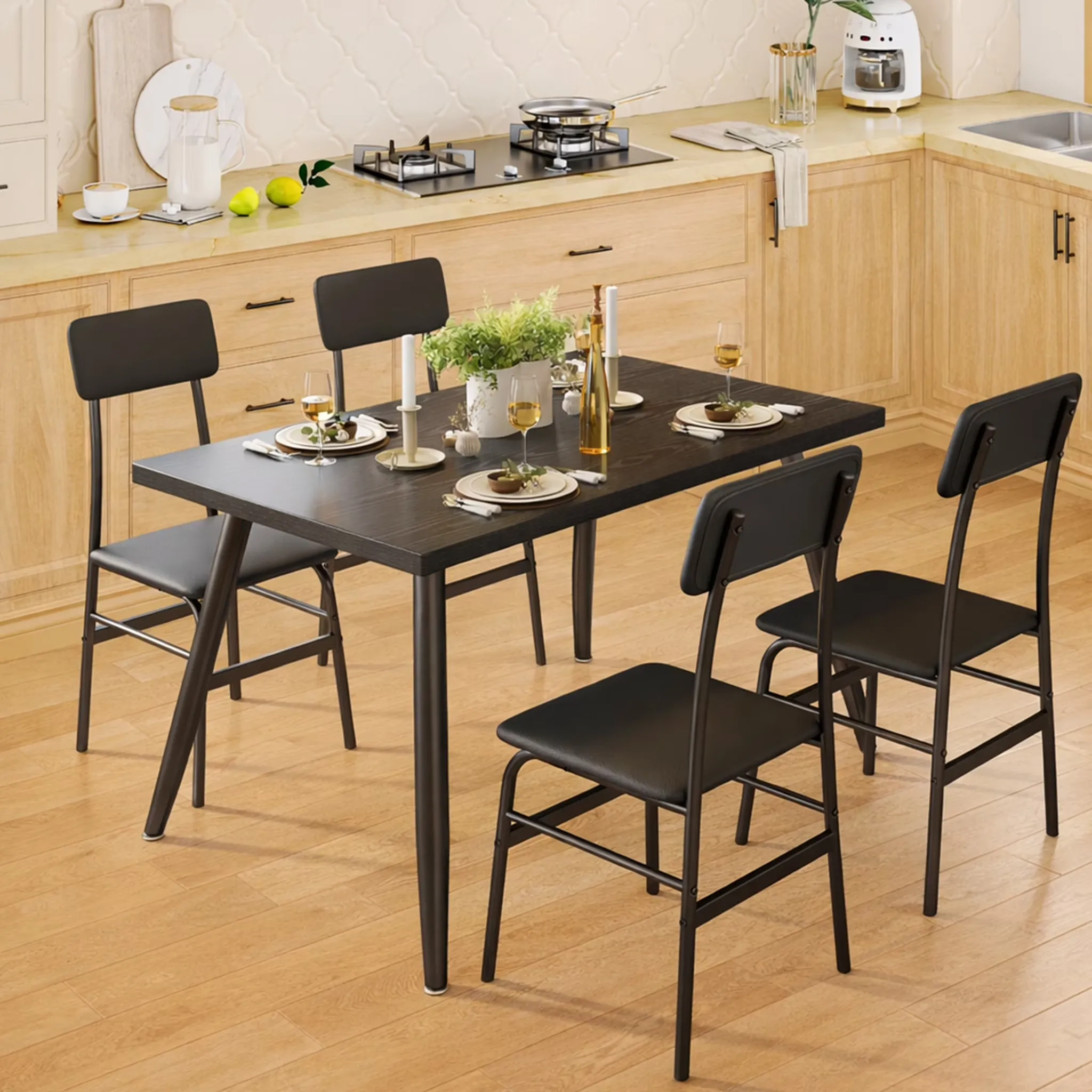 How to Select the Right Dining Table for Small Spaces