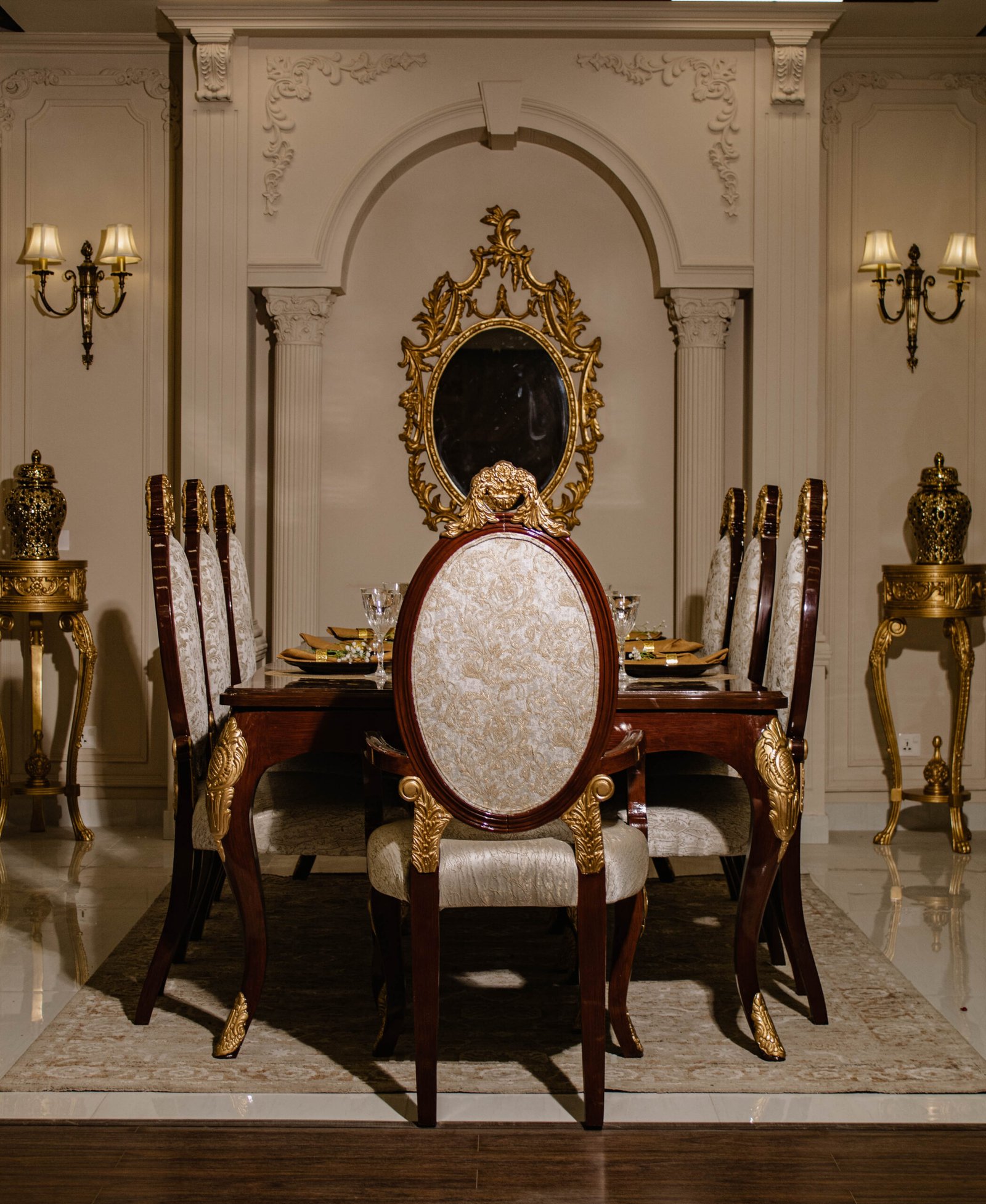 How to Choose Dining Set for Small Apartments?