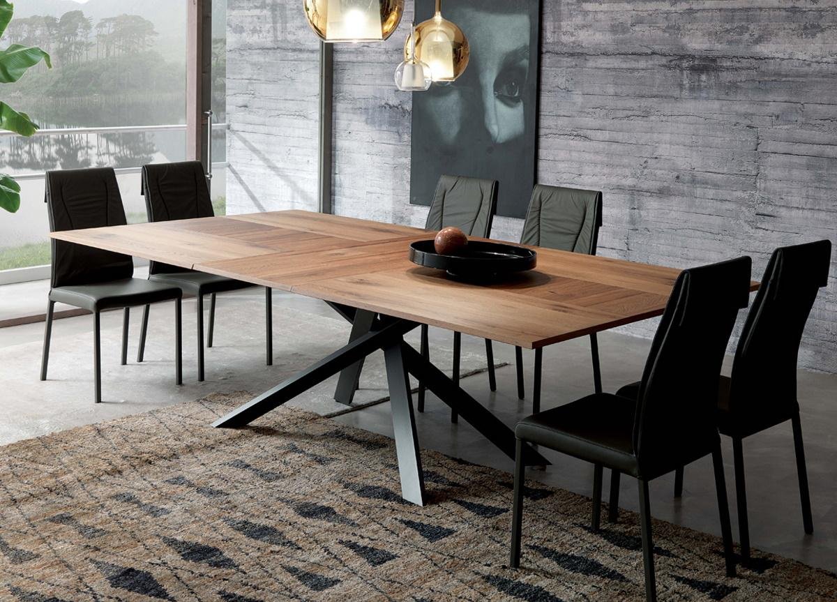Extendable Dining Tables: Best Choice for Small Pakistani Families?