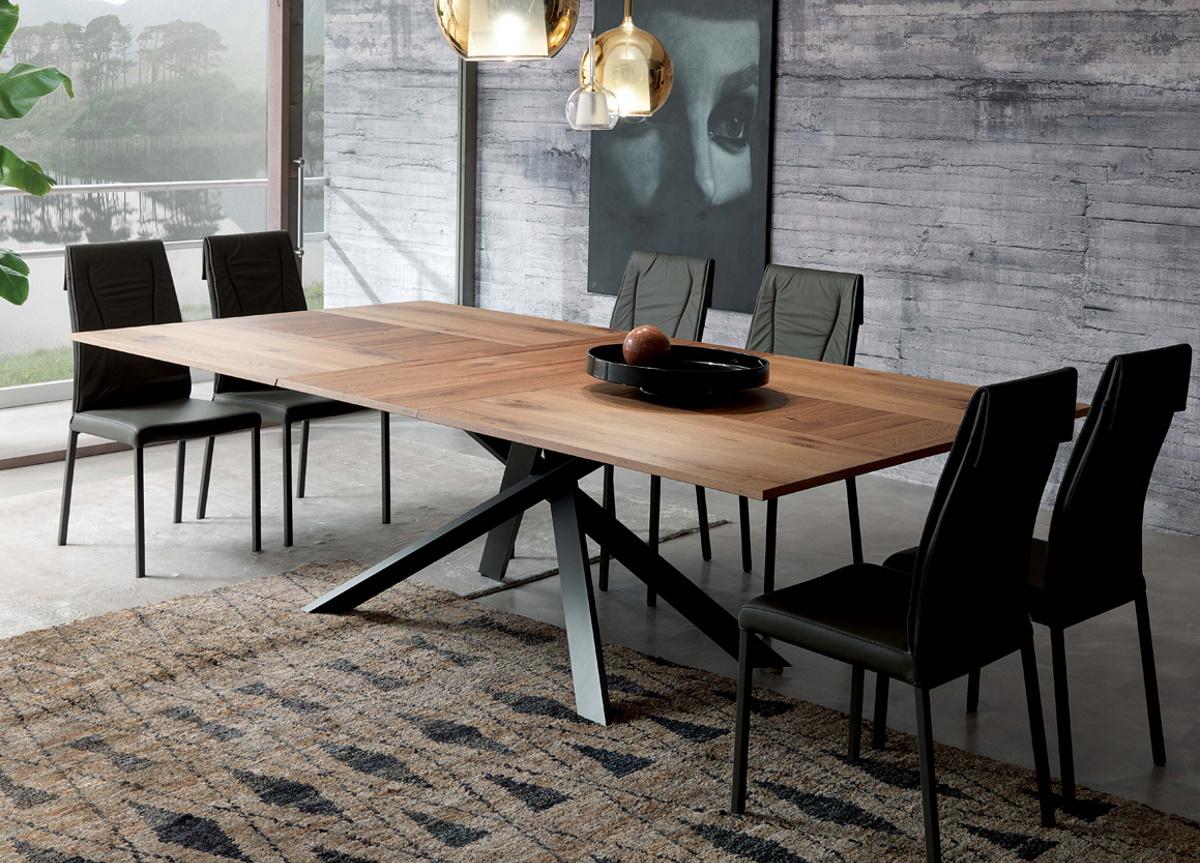 Extendable Dining Tables: Best Choice for Small Pakistani Families?