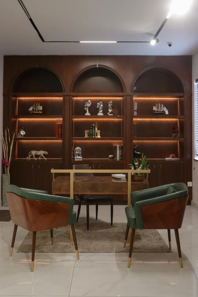Claudia Study Table
