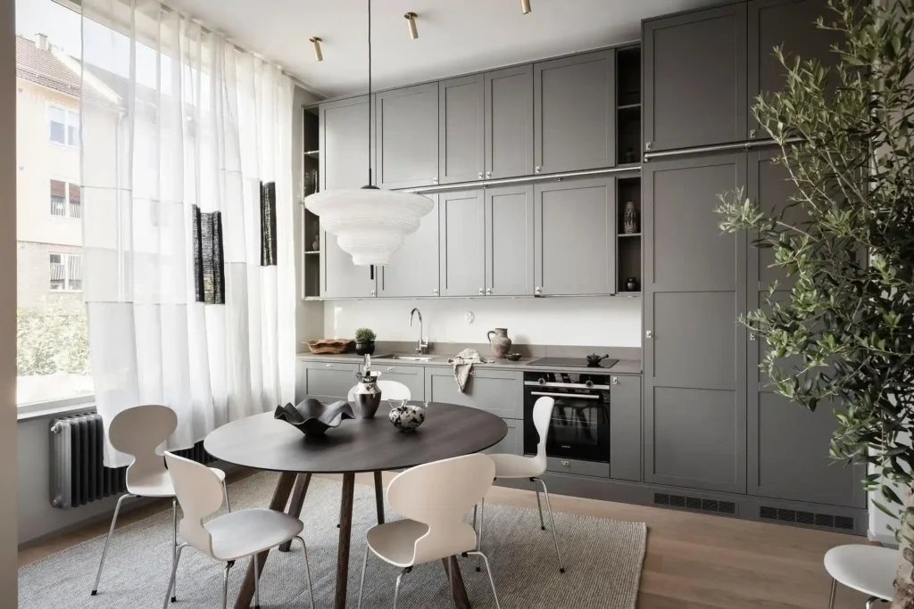 Floor-to-Ceiling Kitchen Cabinets